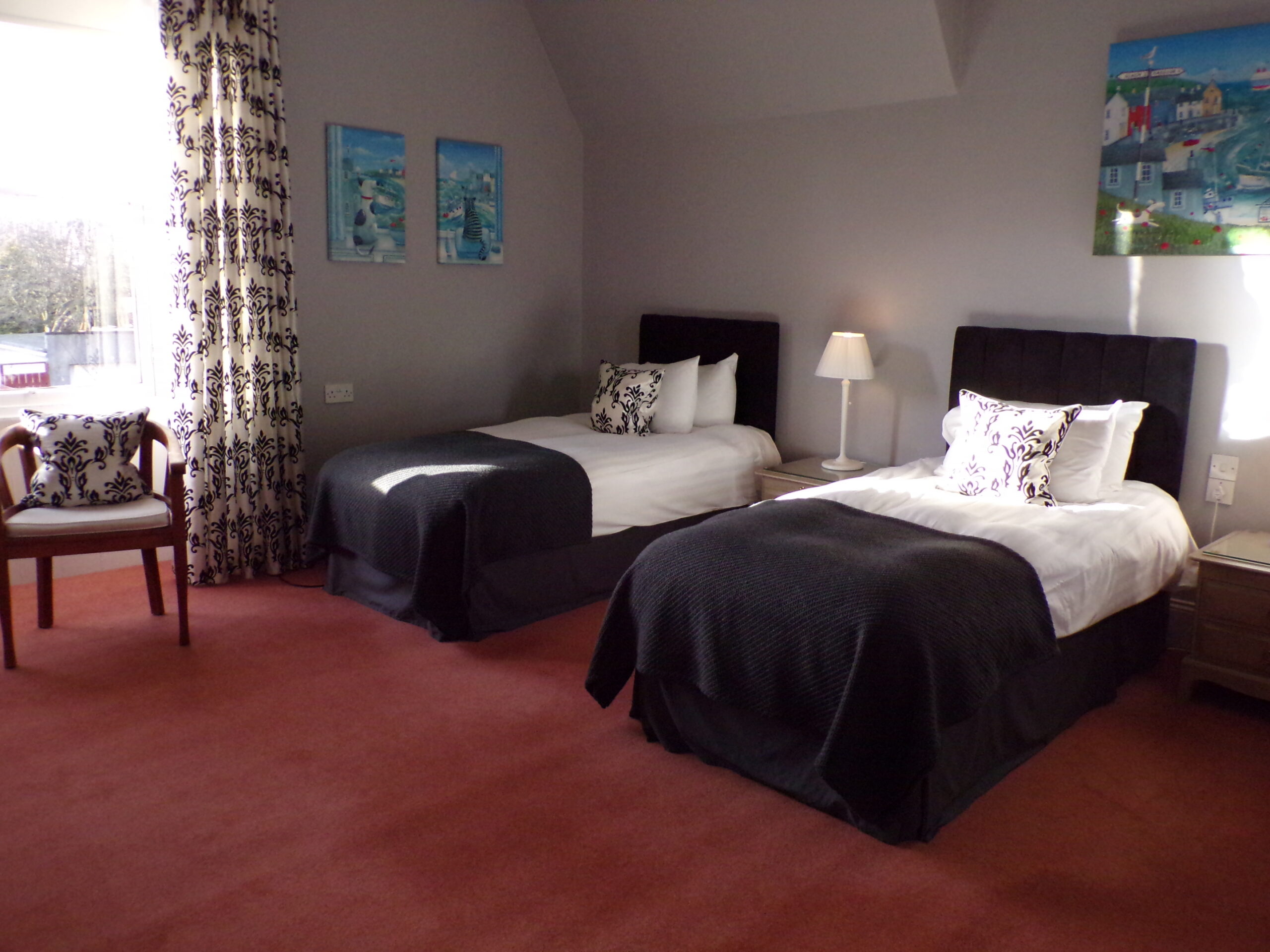 Twin Room En-suite at The Shaftesbury Hotel Dundee