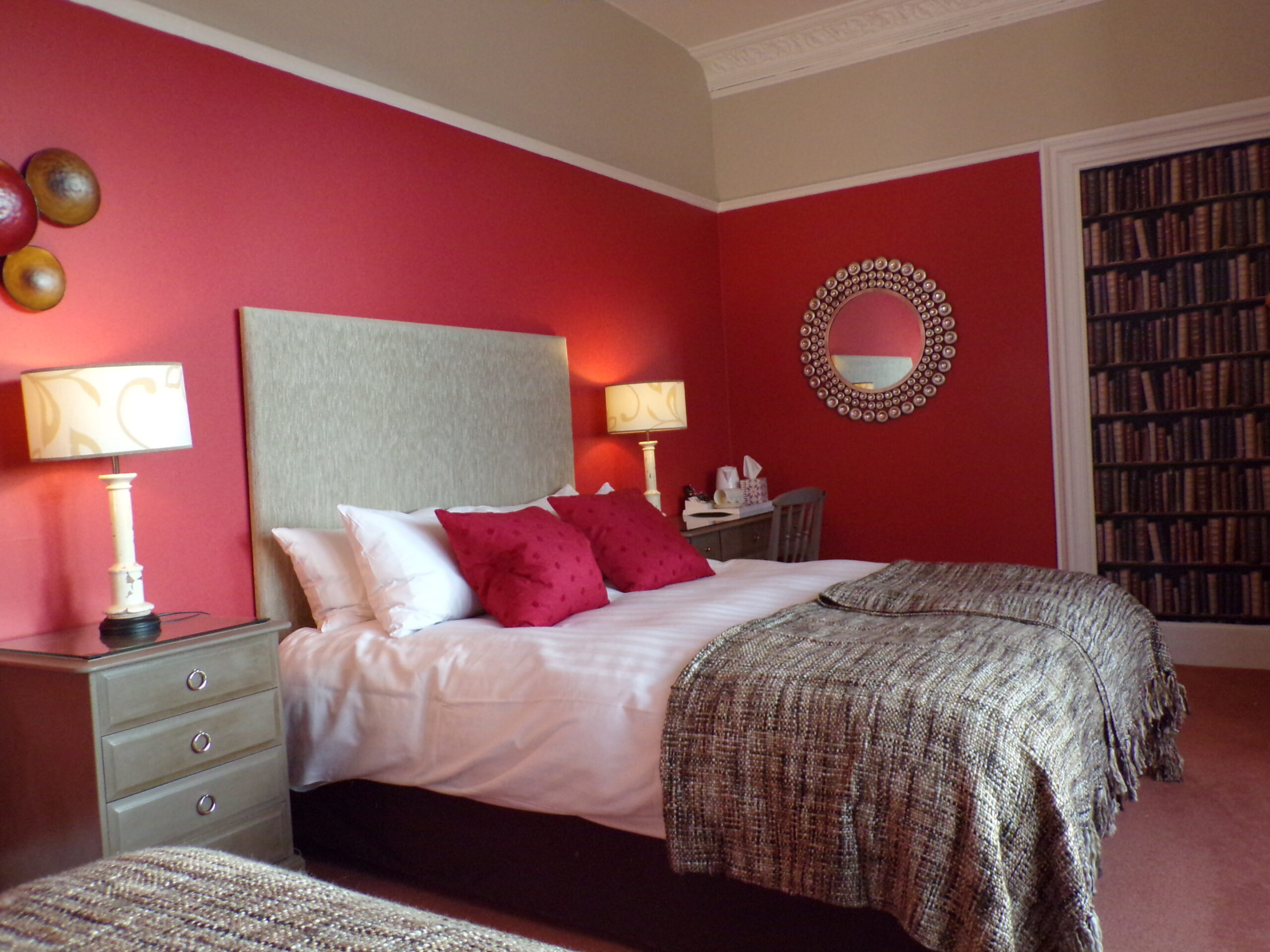 Large Double En-suite at The Shaftesbury Hotel Dundee
