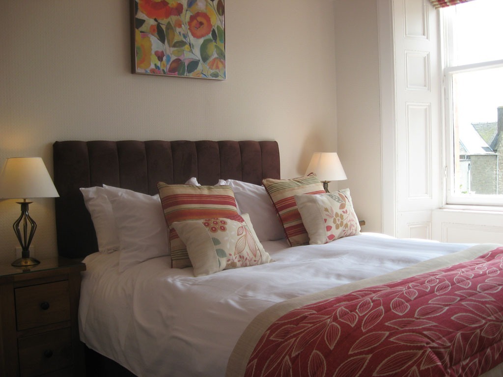 Double Room En-suite view 3 at The Shaftesbury Hotel Dundee