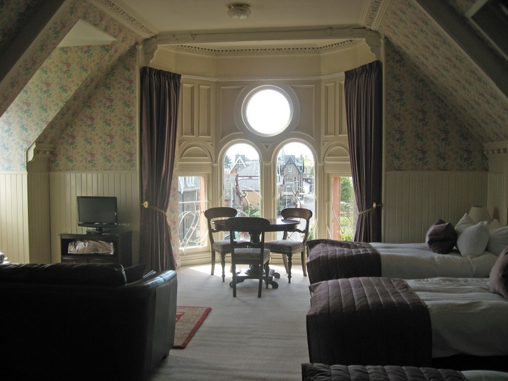 Triple Room En-suite view 2 at The Shaftesbury Hotel Dundee